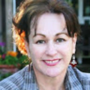 Meet your Posher, Joanie